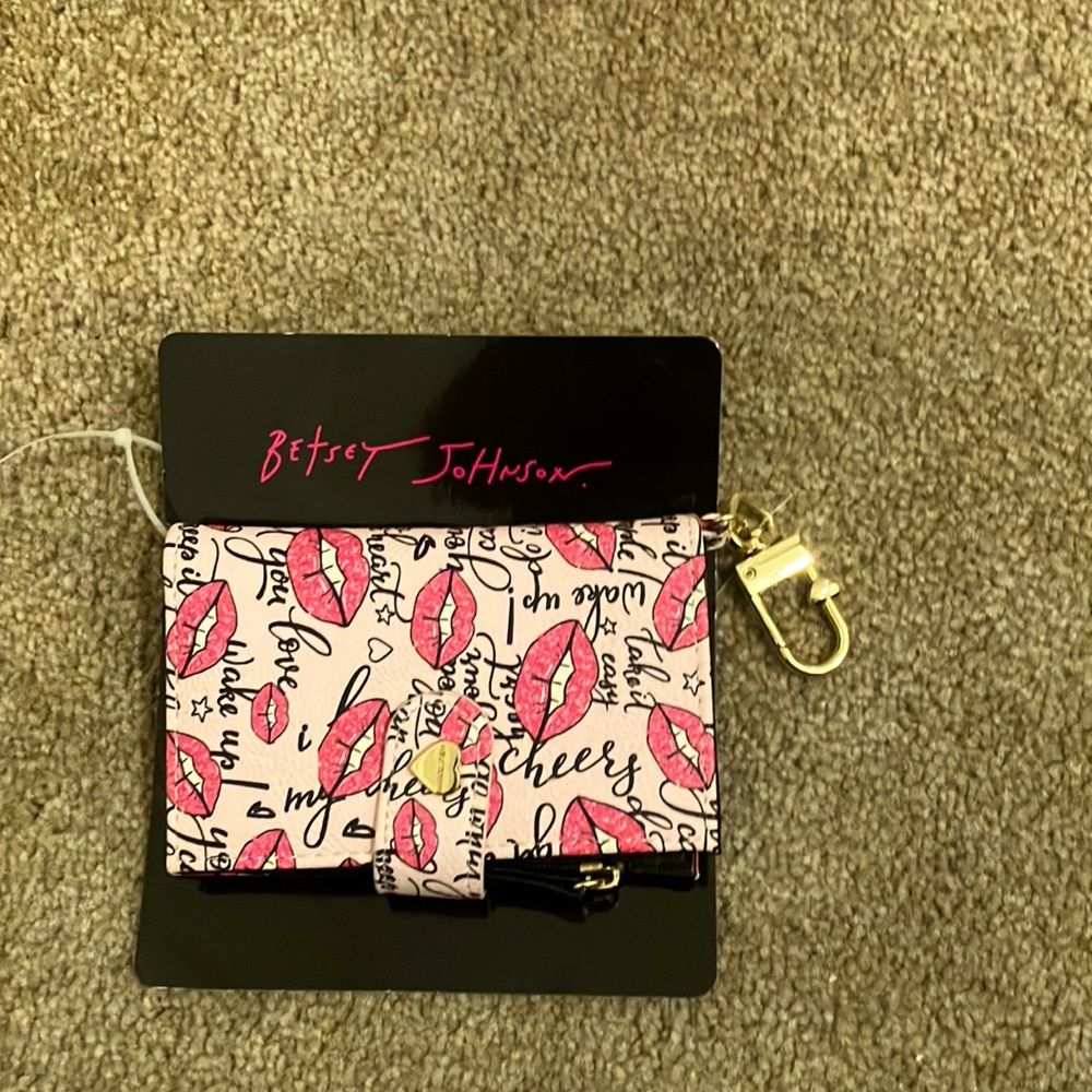 Betsey Johnson card case